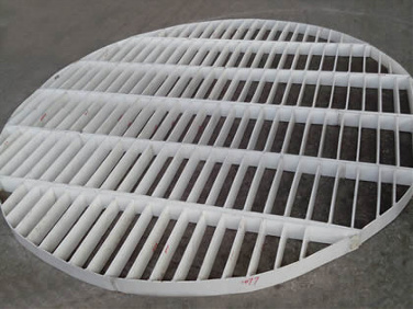 Small diameter packing support grating