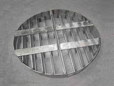 Packing support grating plate with reinforced bar
