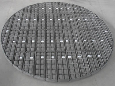 Separated part demister pad
