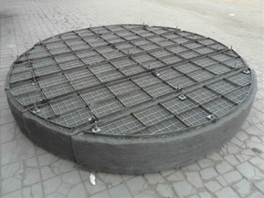 Steel wire mesh and flat bar supporting grid demister pad